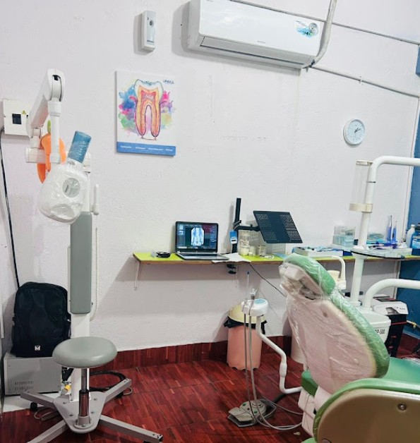 Consultorio principal equipado con tecnología moderna